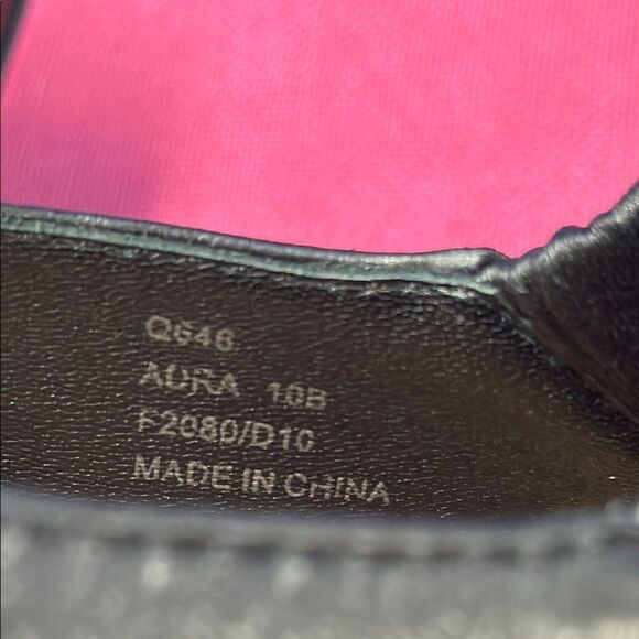 Coach Black Leather Pleated Heels - Picture 4 of 7